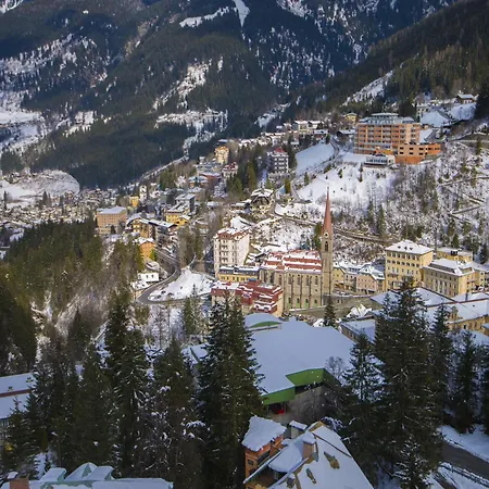 Lavish With Balcony * Bad Gastein