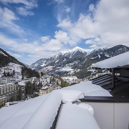 Lavish With Balcony Bad Gastein